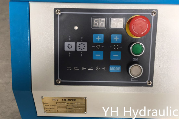 Μηχανή πρεσαρίσματος παξιμαδιών