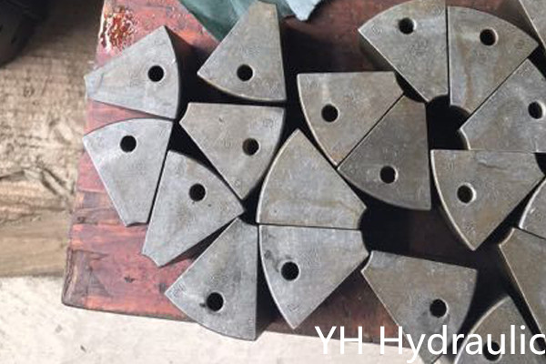 Μηχανή πρεσαρίσματος παξιμαδιών